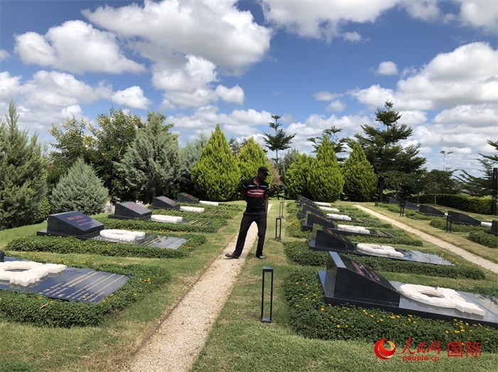 烈士園區(qū)。人民網(wǎng)記者 黃培昭攝