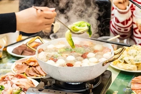 華南理工大學(xué)推出火鍋年夜飯。校方供圖