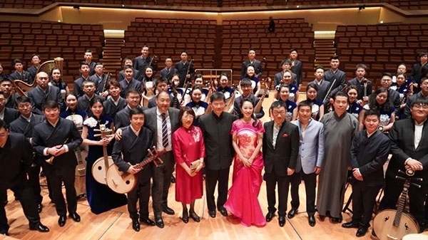 “”天地永樂·中國節(jié)“”音樂會演出人員合影。中國駐德國大使館供圖