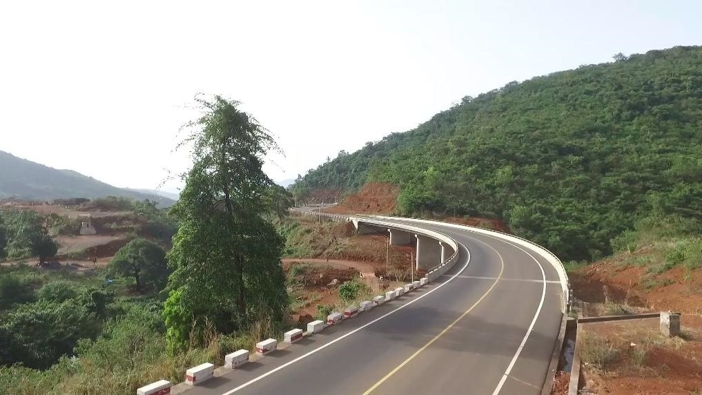 中塞友誼公路。