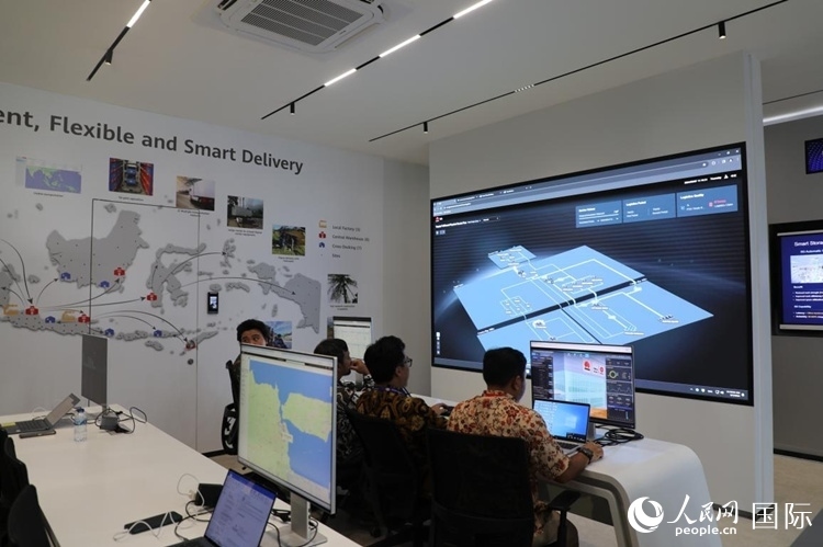 華為5G創(chuàng)新中心內(nèi)景。人民網(wǎng)記者 曹師韻攝