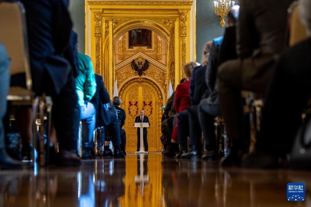 3月20日，俄羅斯總統(tǒng)普京在莫斯科克里姆林宮與其競(jìng)選團(tuán)隊(duì)代表舉行見(jiàn)面會(huì)。新華社記者 曹陽(yáng) 攝