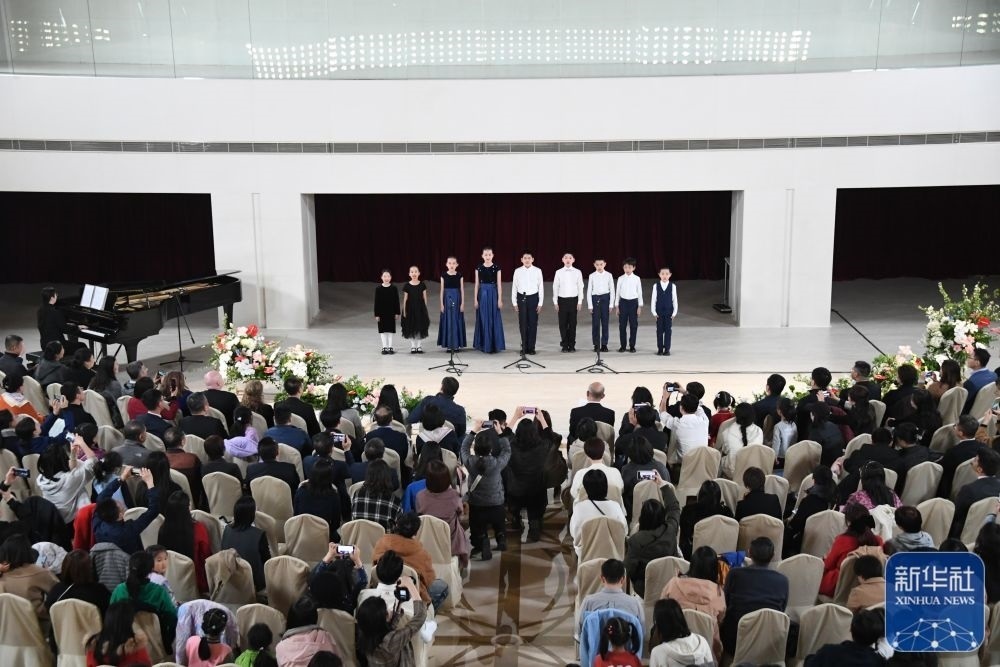 3月21日，金融街童聲合唱團(tuán)在音樂(lè)會(huì)上演出。新華社記者 任超 攝