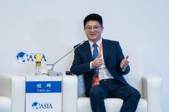 3月27日，猿輔導(dǎo)集團(tuán)副總裁、人工智能研究院院長(zhǎng)程群在分論壇上發(fā)言。新華社記者 曹夢(mèng)瑤 攝