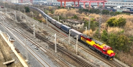 全國(guó)鐵路實(shí)行新的貨物列車運(yùn)行圖。國(guó)鐵集團(tuán)供圖