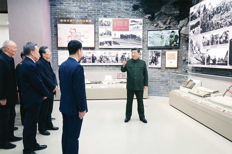 2024年2月1日至2日，中共中央總書記、國家主席、中央軍委主席習(xí)近平來到天津，看望慰問基層干部群眾。這是2日上午，習(xí)近平在平津戰(zhàn)役紀(jì)念館考察。 新華社記者 鞠鵬/攝