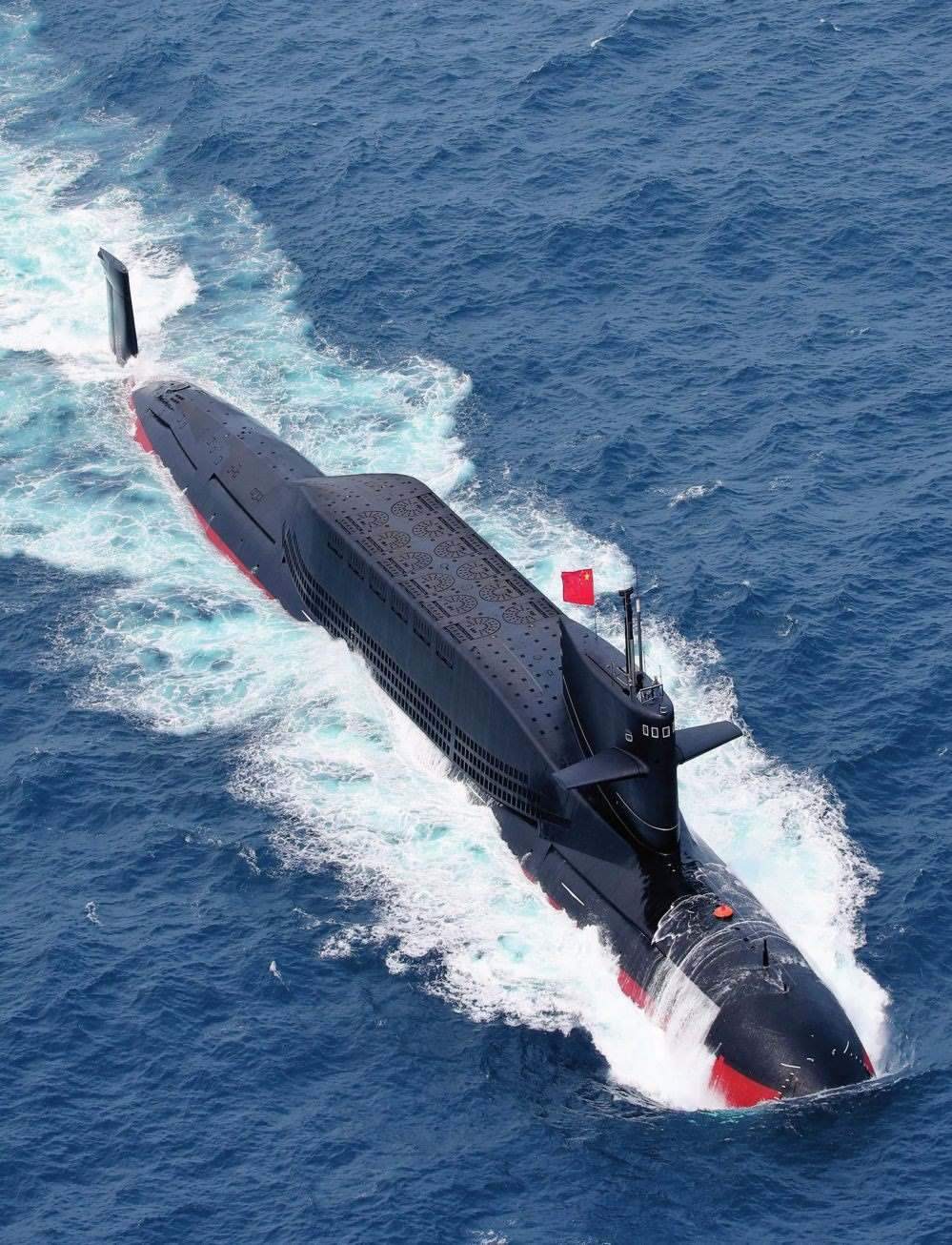 某潛艇執(zhí)行實戰(zhàn)化訓(xùn)練歸來（2018年3月攝）。周啟青攝