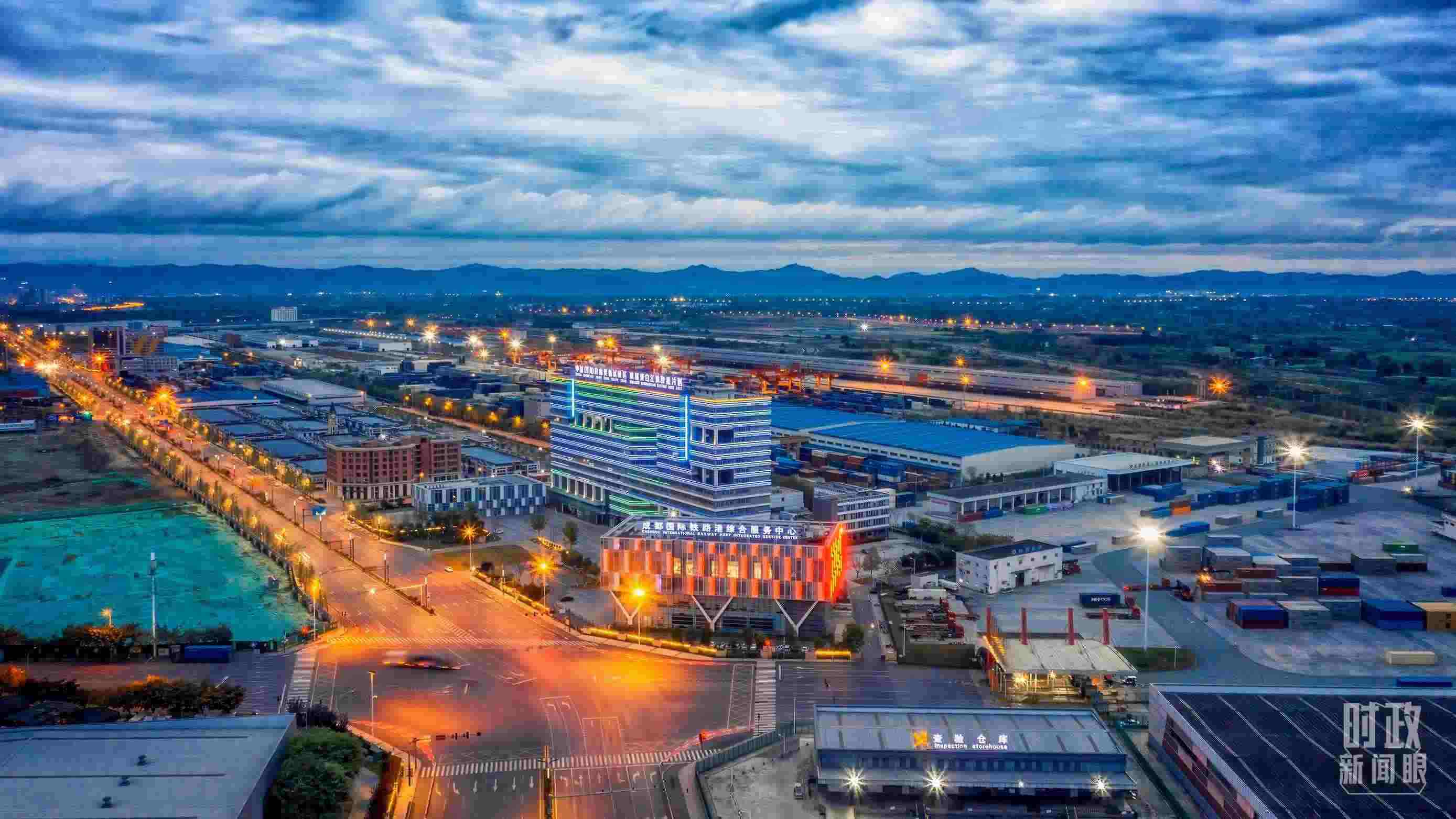 △成都國(guó)際鐵路港內(nèi)陸港口。（圖/視覺(jué)中國(guó)）