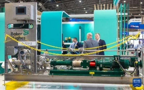 這是5月6日在美國休斯敦國際海洋油氣技術大會及設備展上拍攝的展示的裝備。新華社發(fā)（勞承躍攝）