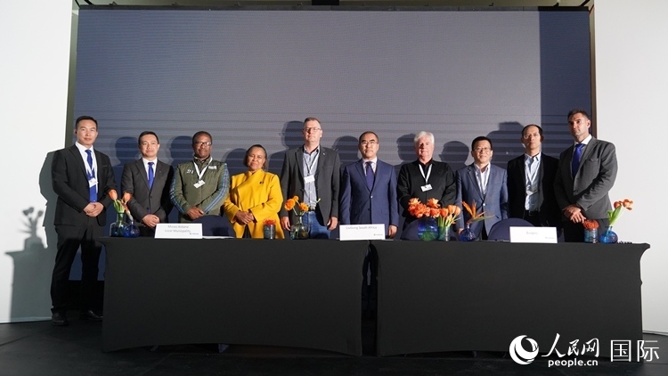 嘉賓合影。人民網(wǎng) 張茜攝