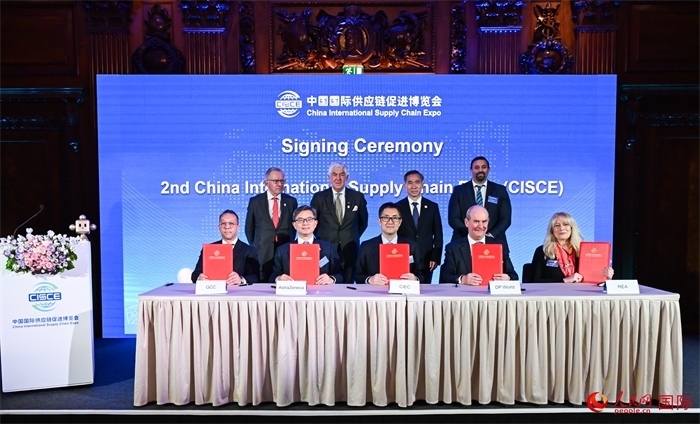 簽約儀式現(xiàn)場(chǎng)。人民網(wǎng) 郭錦標(biāo)攝