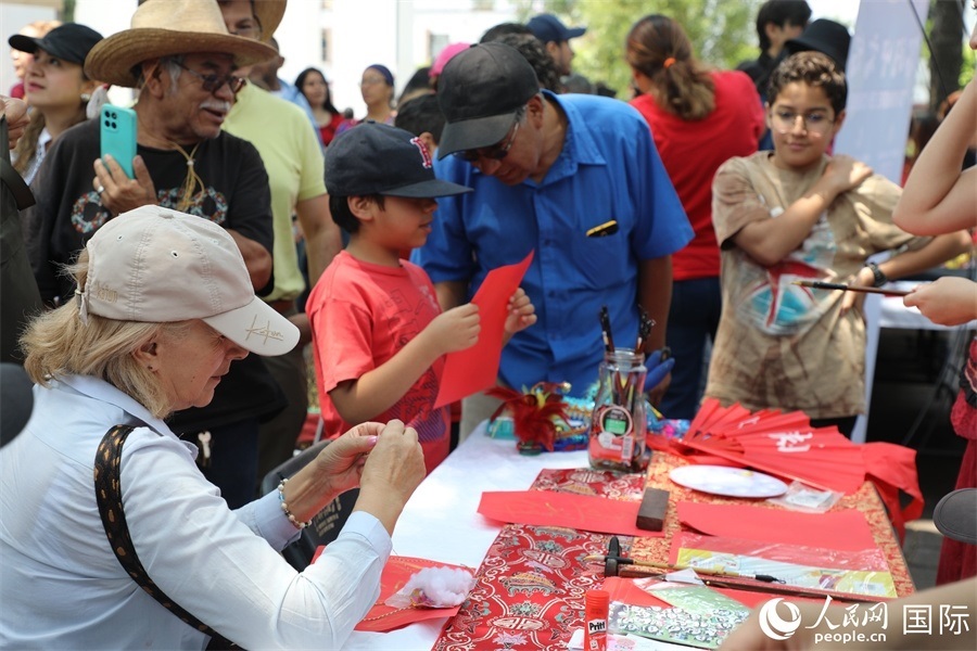 活動現(xiàn)場。人民網(wǎng) 埃內(nèi)斯托·多明戈斯攝