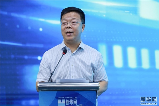 新華網(wǎng)黨委常委、董事、副總裁劉加文致辭