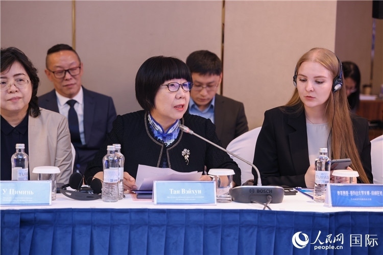 人民網(wǎng)監(jiān)事會主席唐維紅在發(fā)布儀式上致辭。人民網(wǎng)記者任皓宇 攝