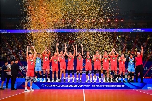 中國隊奪得2024年國際排聯(lián)男排挑戰(zhàn)者杯冠軍。圖片來源：國際排聯(lián)