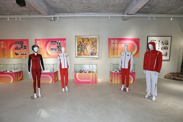 “揚(yáng)帆起航 為巴黎喝彩”中國(guó)體育文化展展廳。 主辦方供圖