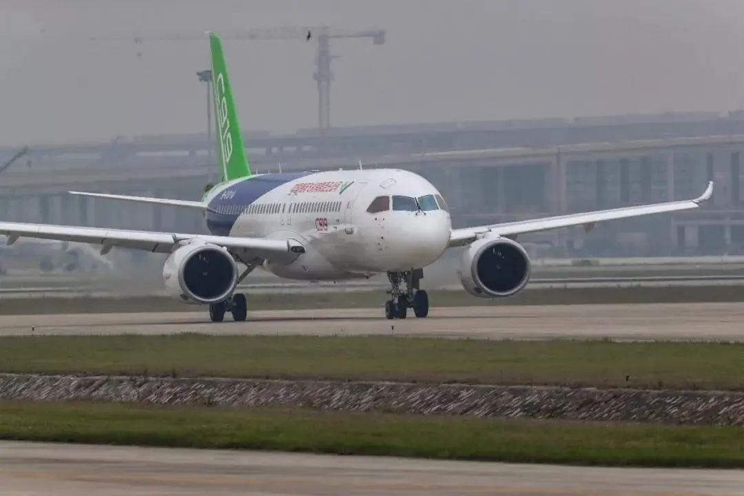 從一扇“門”、一座“城”、兩張“網(wǎng)”，看浦東新區(qū)改革常新