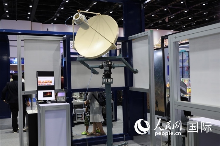 泰國衛(wèi)星設(shè)備。人民網(wǎng)記者 簡承淵攝