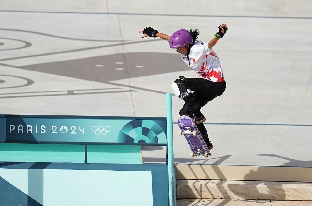 中國(guó)選手亮相巴黎奧運(yùn)會(huì)滑板比賽 圖片來(lái)源：新華社