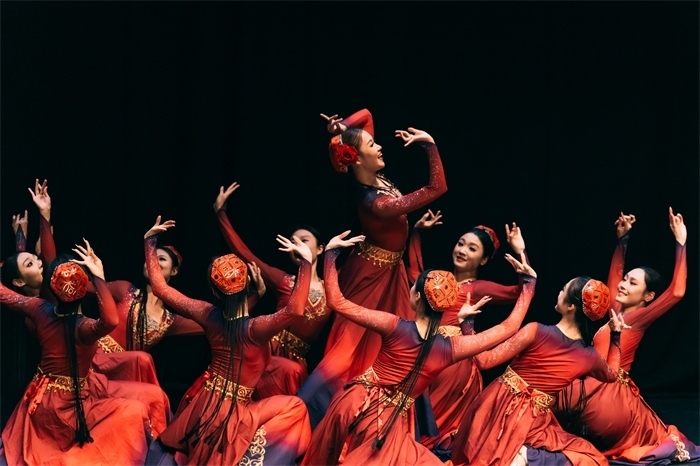 《長(zhǎng)城魂》中的民族舞蹈表演。主辦方供圖