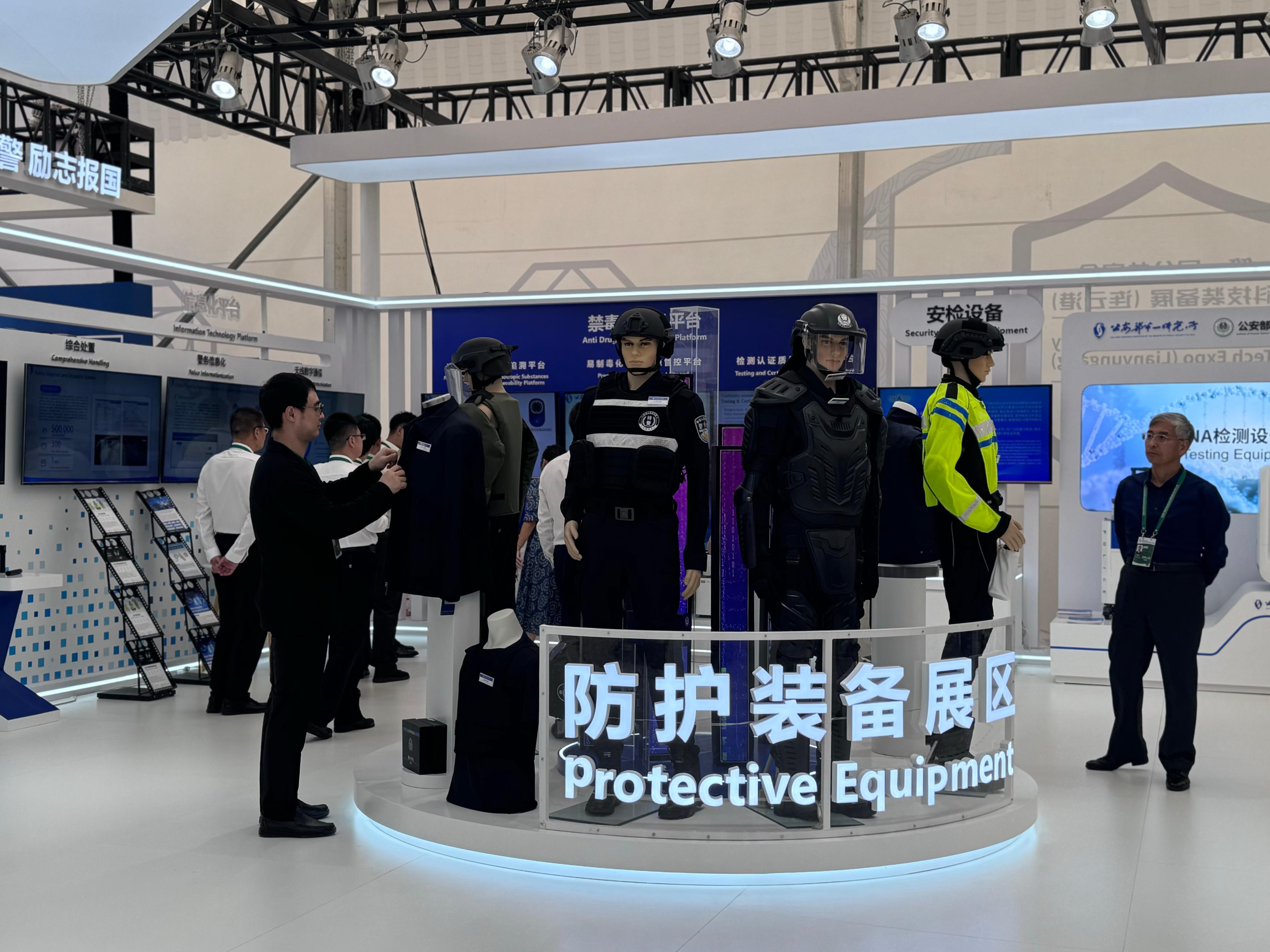 公共安全科技裝備展（連云港）現(xiàn)場。人民網(wǎng)記者 郝萍攝