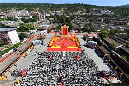 公祭伏羲大典現(xiàn)場。新華社發(fā)（周文濤 攝）