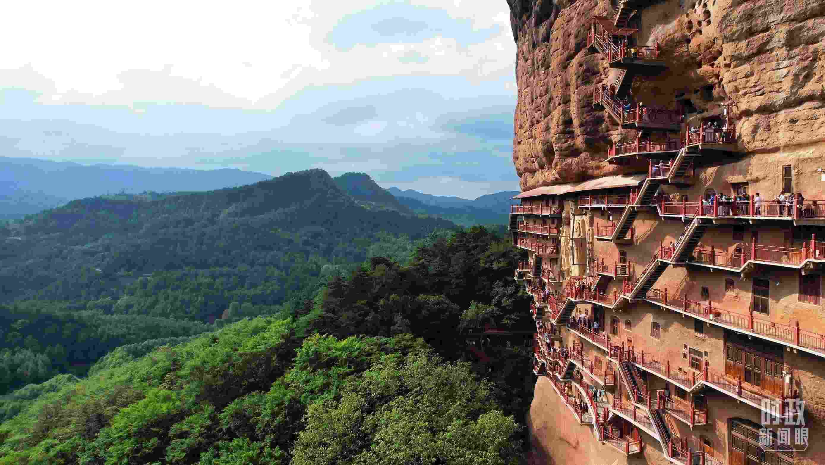 △ 麥積山石窟。（總臺記者馬凌峰拍攝）