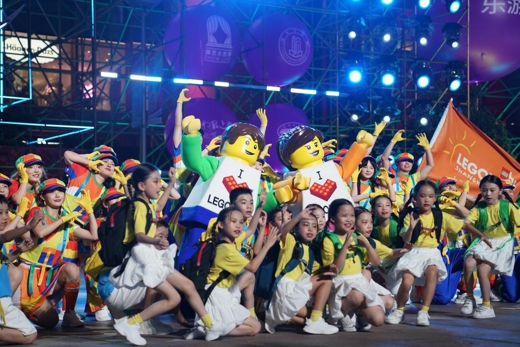 9月14日晚，演員在上海旅游節(jié)開幕式上表演。新華社發(fā)（陳浩明 攝）