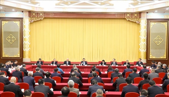 2024年3月6日，中共中央總書記、國家主席、中央軍委主席習(xí)近平看望參加全國政協(xié)十四屆二次會議的民革、科技界、環(huán)境資源界委員，并參加聯(lián)組會，聽取意見和建議。新華社記者 黃敬文 攝