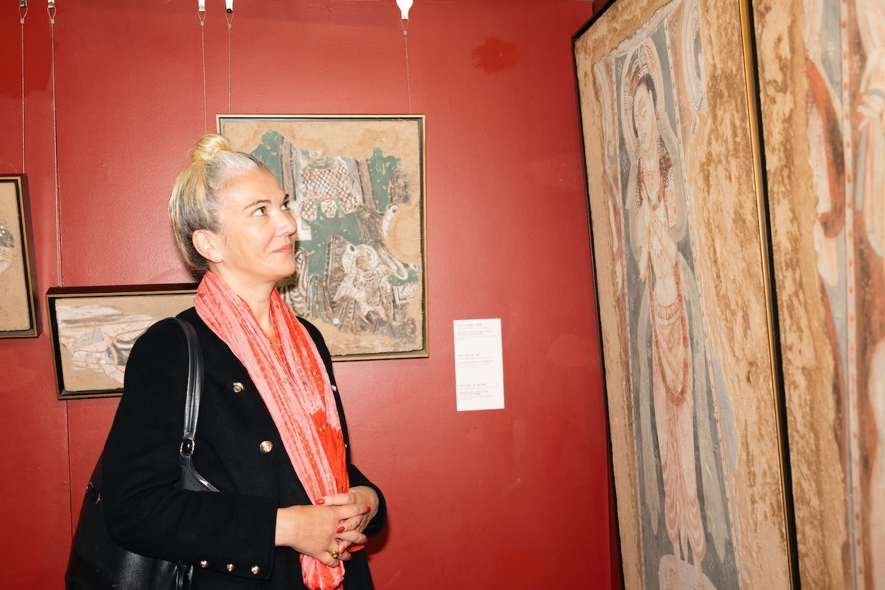 “絲路丹青——絲綢之路沿線壁畫(huà)傳摹展”在巴黎中國(guó)文化中心隆重開(kāi)幕。中國(guó)藝術(shù)研究院供圖