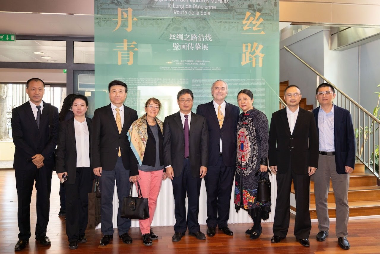 “絲路丹青——絲綢之路沿線壁畫(huà)傳摹展”在巴黎中國(guó)文化中心隆重開(kāi)幕。中國(guó)藝術(shù)研究院供圖