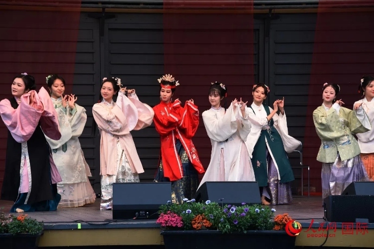 中國舞《紅樓夢》。人民網(wǎng)記者 殷淼攝