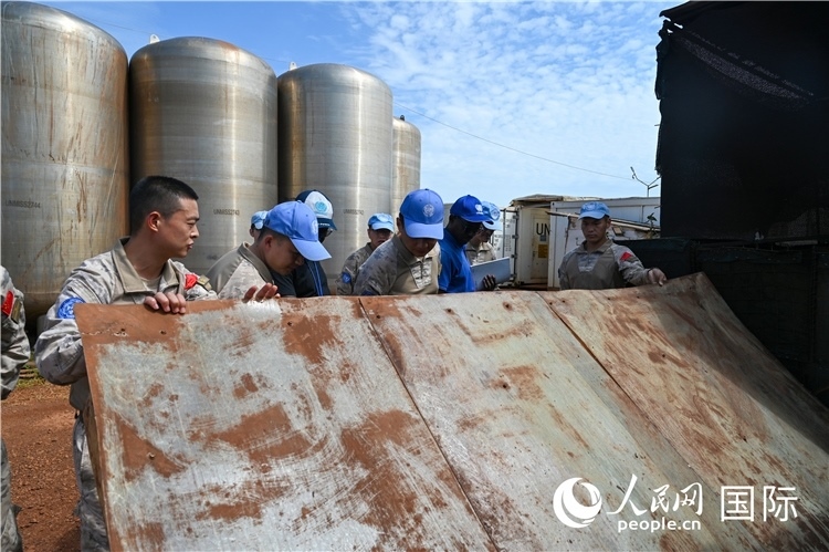 圖3 查看污水處理系統(tǒng)。謝坤攝