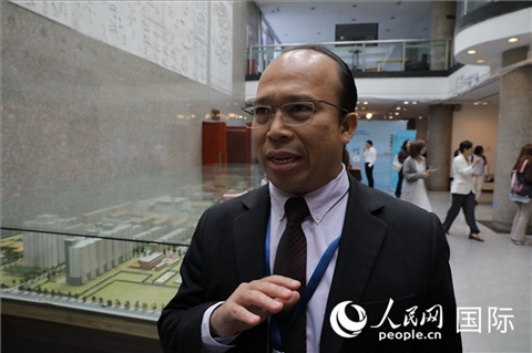 馬來(lái)西亞駐華使館參贊阿茲蘭接受人民網(wǎng)采訪。人民網(wǎng) 王婧攝