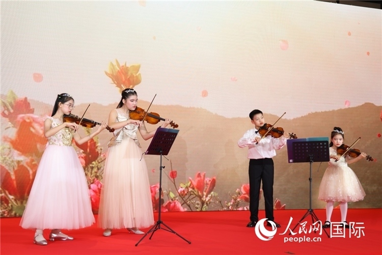 中國青少年樂器表演。人民網(wǎng)記者任皓宇攝