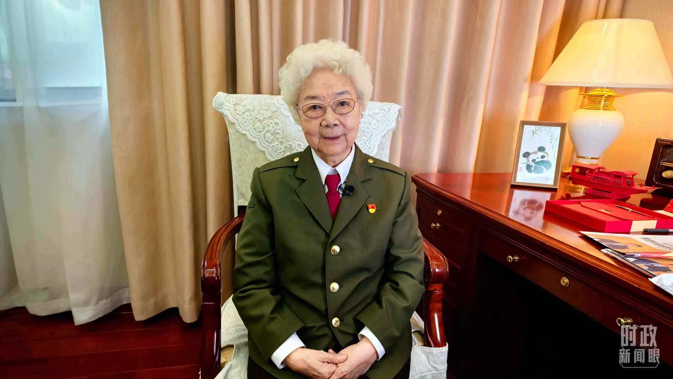 “人民藝術(shù)家”國(guó)家榮譽(yù)稱(chēng)號(hào)獲得者田華。（總臺(tái)央視記者史偉拍攝）