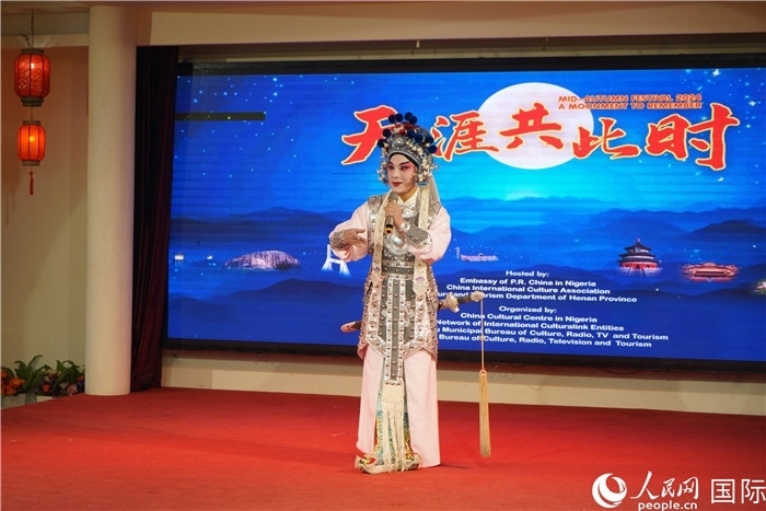 曲劇表演。人民網(wǎng)記者 姜宣攝