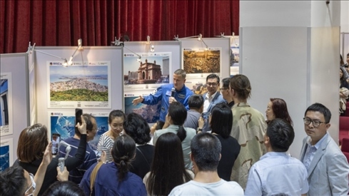 5月29日，“宇宙·金磚國(guó)家”圖片巡回展在北京舉辦，活動(dòng)現(xiàn)場(chǎng)吸引了眾多中國(guó)觀眾。北京俄羅斯文化中心供圖