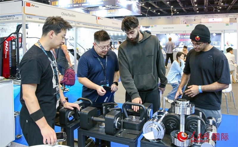 中國展臺一角。人民網(wǎng)中東中心分社塔里克·易卜拉欣攝