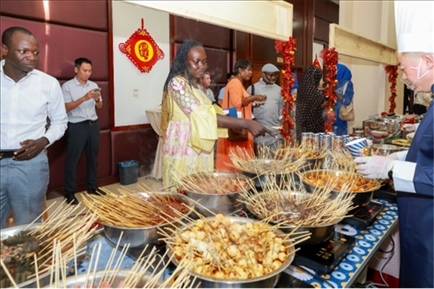 四川麻辣燙也是最?lèi)?ài)乍得朋友們青睞的美食。主辦方供圖