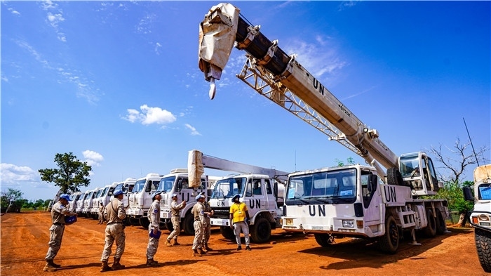展開裝備核查。秦貴君攝