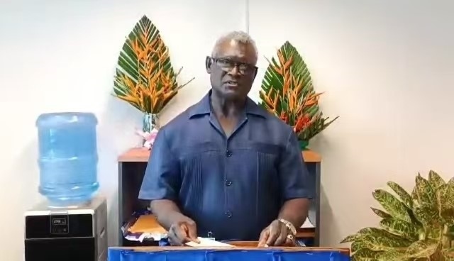 所羅門(mén)群島前總理、現(xiàn)任財(cái)政與國(guó)庫(kù)部長(zhǎng)梅納西·索加瓦雷以視頻形式向論壇致辭（主辦方供圖）