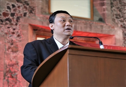 拉美分社負責人苗野主持慶?；顒?。主辦方供圖