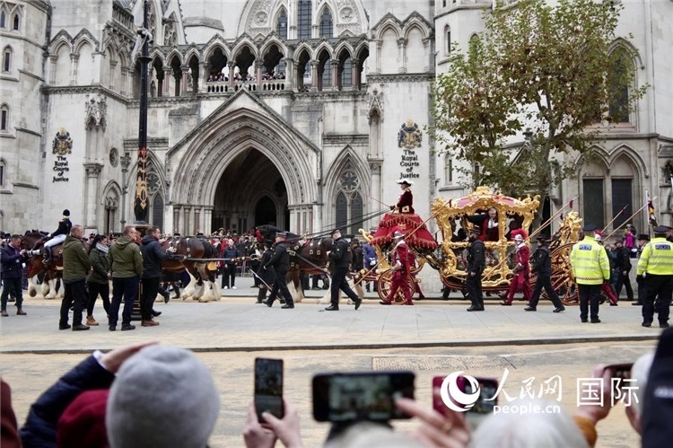 2024倫敦金融城市長就職巡游現(xiàn)場。吳若鳴攝