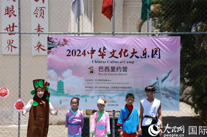 話劇《司馬光砸缸》演繹了中國家喻戶曉的兒童故事。人民網(wǎng)記者 陳海琪攝