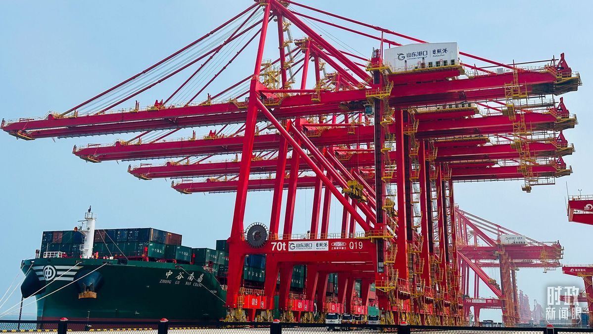 △山東日照港。（總臺(tái)央視記者范一鳴拍攝）