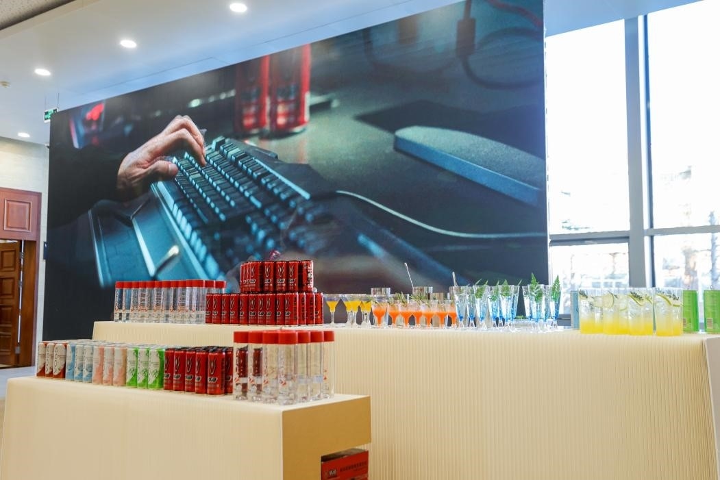 展區(qū)里的特調(diào)飲品區(qū)域。王佳雨攝