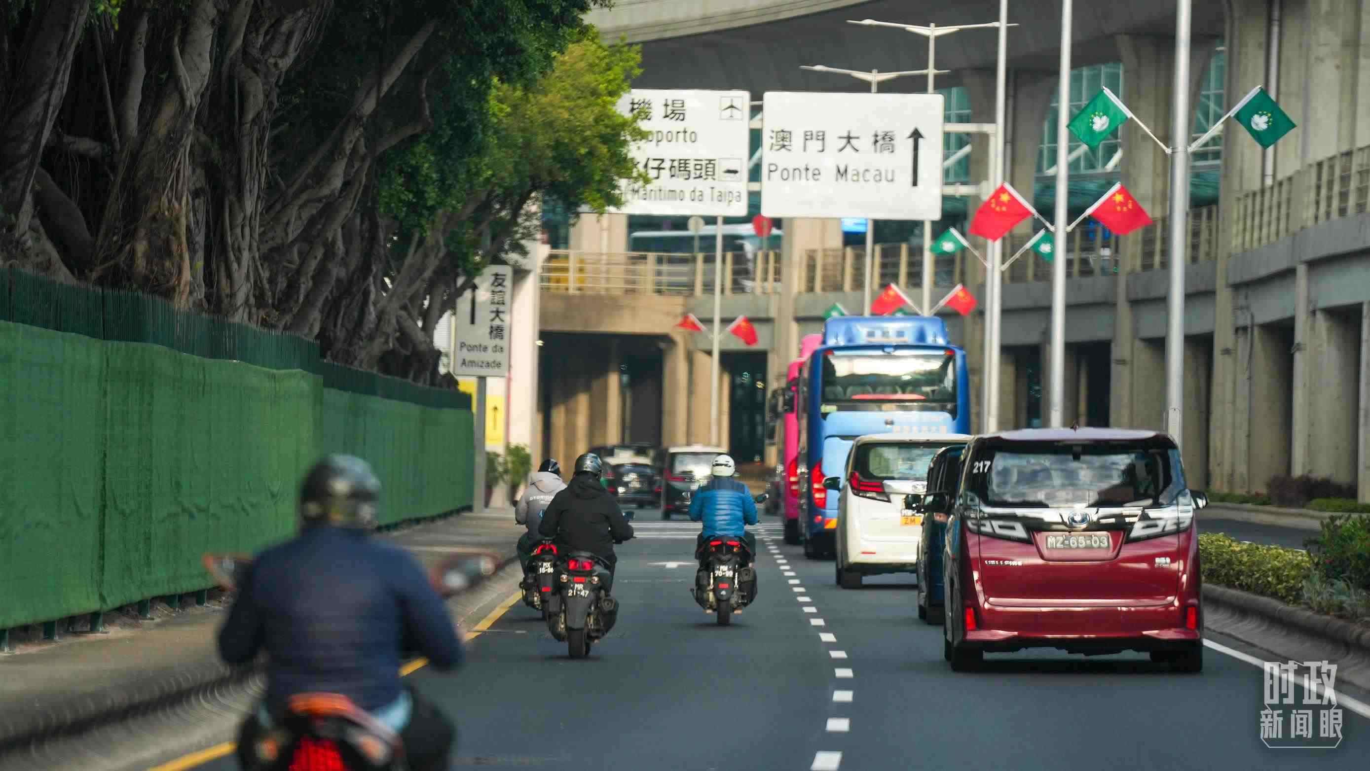 △澳門街頭。（總臺(tái)記者李晉拍攝）