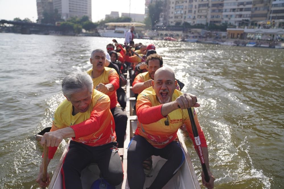 活動(dòng)現(xiàn)場(chǎng)龍舟競(jìng)技，共慶春節(jié)。開羅中國(guó)文化中心供圖