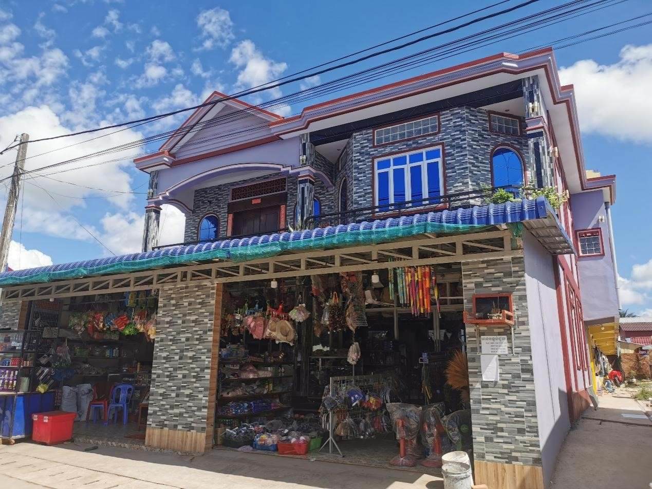 毗鄰西港特區(qū)的商店。西港特區(qū)供圖